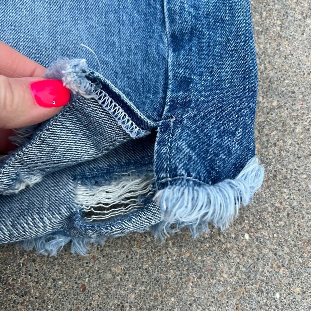Good American high waist button fly cut off distressed jean shorts size 14/32 - Picture 3 of 7